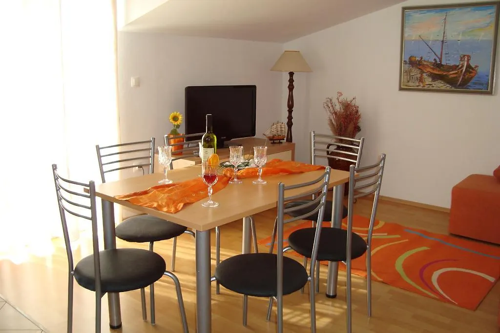 Apartments Bulicic Trogir 0*,